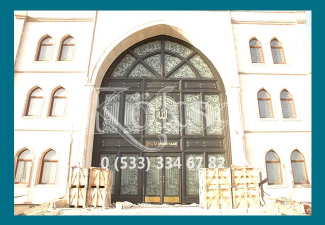 Ferforje Cami Kapısı